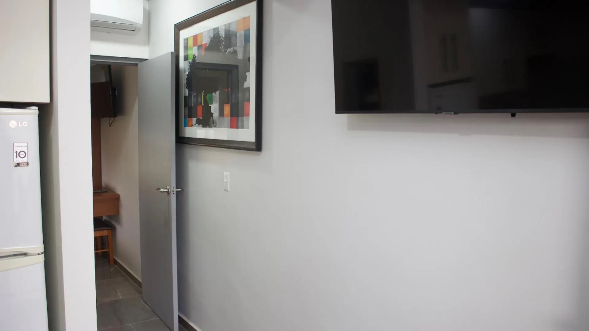 Remarkable 1-Bed Apartment In Noord